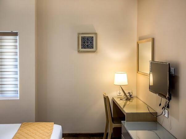 The Mayberry -A Bergamont Group Of Hotels Tiruppur Ngoại thất bức ảnh